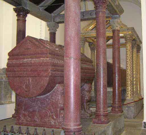 Саркофаг Фридриха II из порфира, Палермо